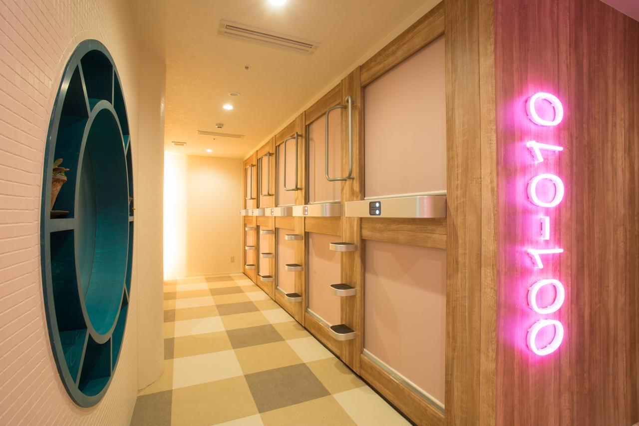 New Japan Lady'S Capsule Hotel Osaka Eksteriør billede