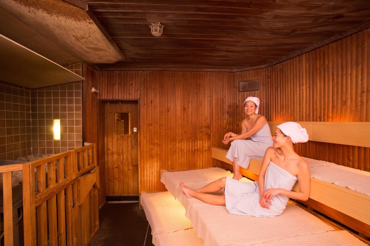 New Japan Lady'S Capsule Hotel Osaka Eksteriør billede