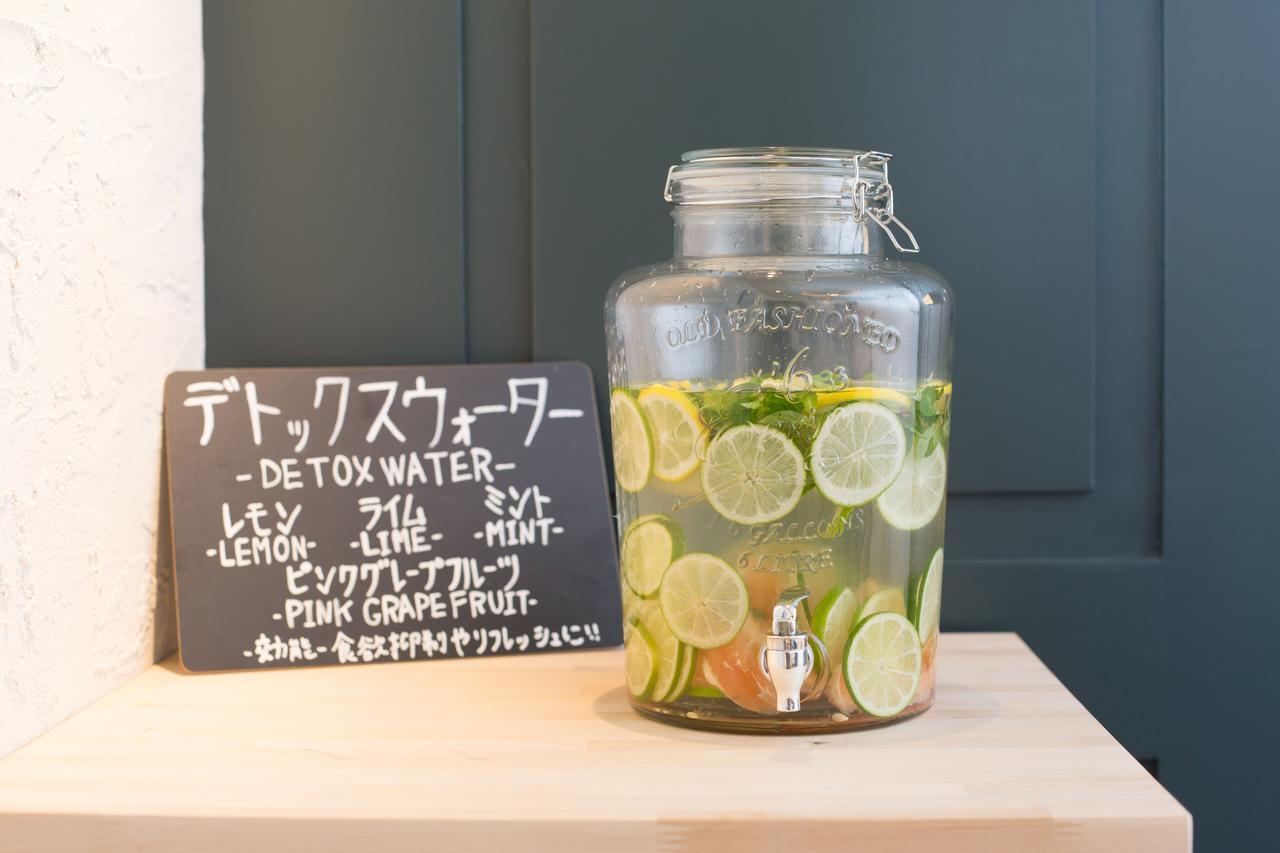 New Japan Lady'S Capsule Hotel Osaka Eksteriør billede